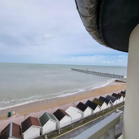 Beautiful Flat Close To The Sea Apartment